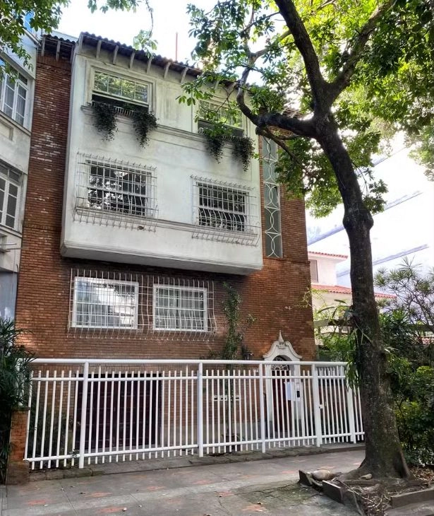 Apartamento que foi de Renato Russo está sendo vendido por R$ 2,8 milhões