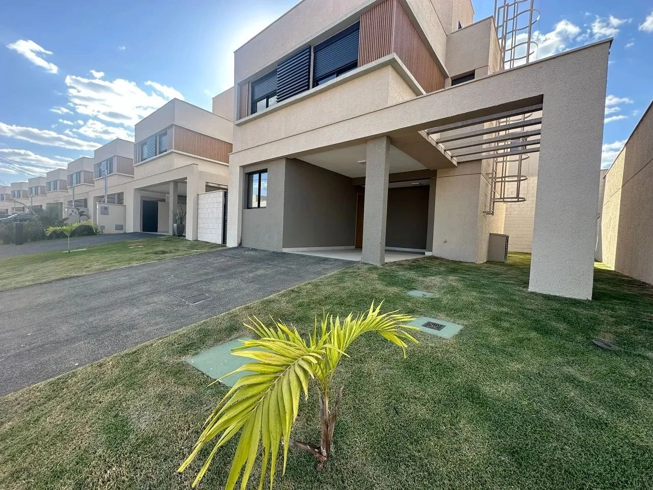 Casas prontas em condomínios fechados ganham força e mudam perfil do mercado imobiliário em Goiás
