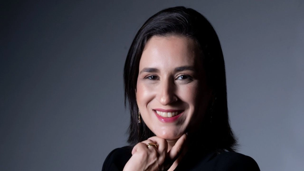 Débora Cristina é a nova Diretora comercial na Portifólio imóveis